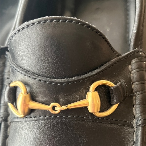 Gucci Black Leather Women's Horsebit Loafers with Gold Hardware - Picture 8 of 14